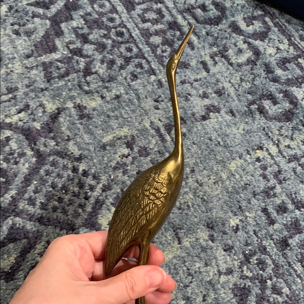 Vintage brass 12” textured detailed crane bird statue on round base some patina - Picture 2 of 9